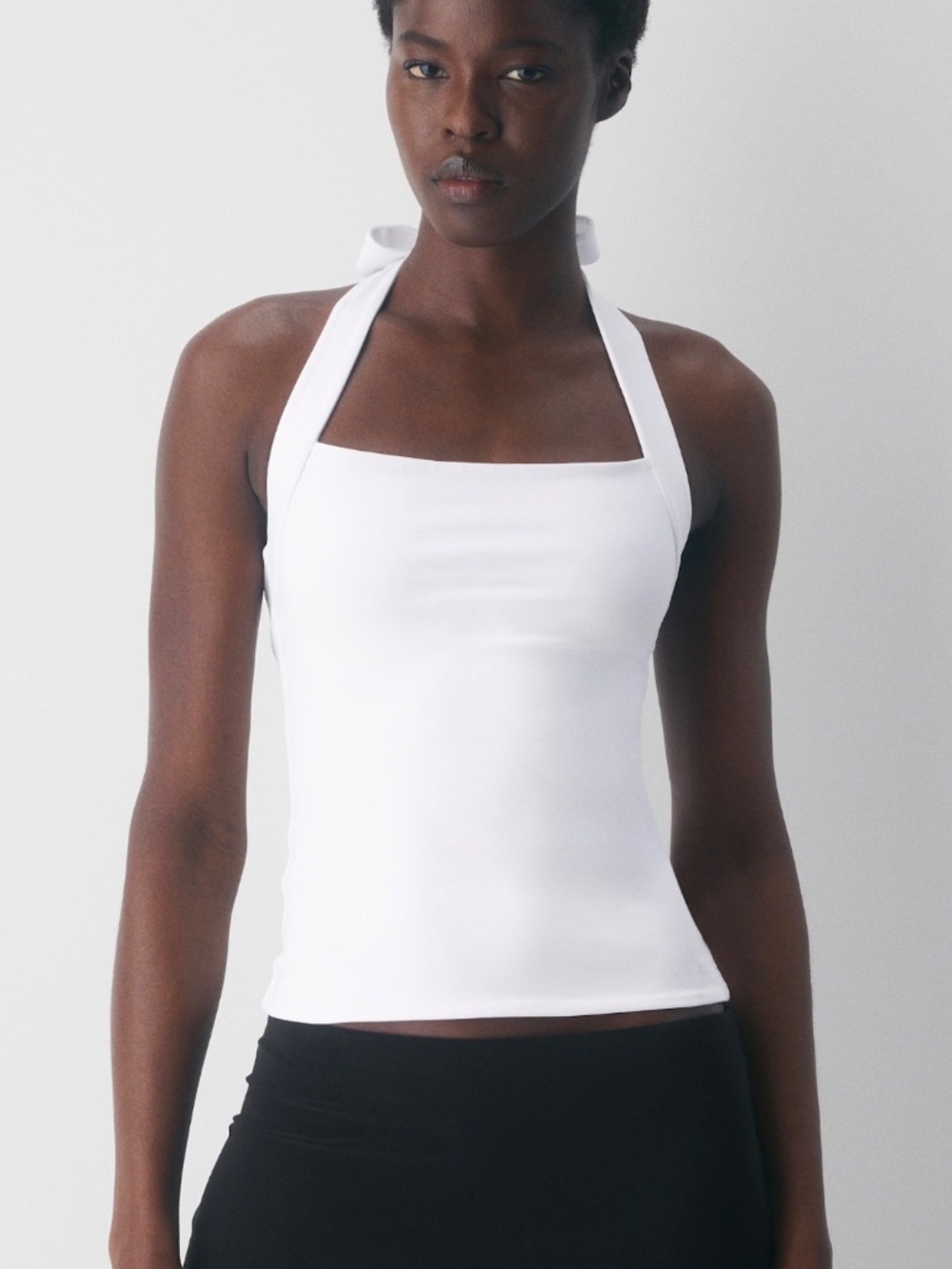 Aritzia Original Contour Optimum Halter Top-Black-M